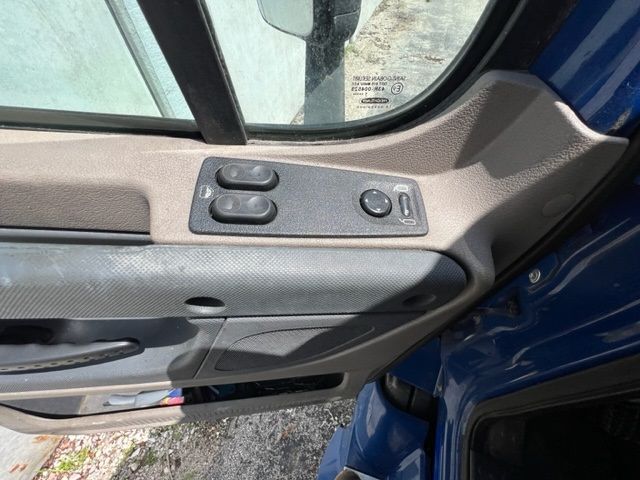 2012 FREIGHTLINER Cascadia - Image 24